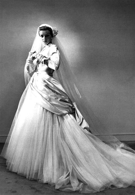 1950's christian dior wedding dresses|christian dior 1950s fashion pictures.